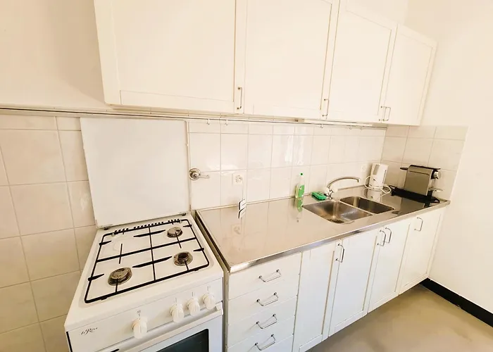 Huge 3 Room City Center Apartment Next To Zurich Hb Konrad - Self Checkin
